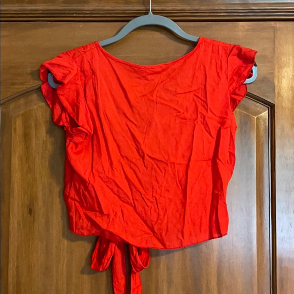 Red cropped top - Picture 2 of 2